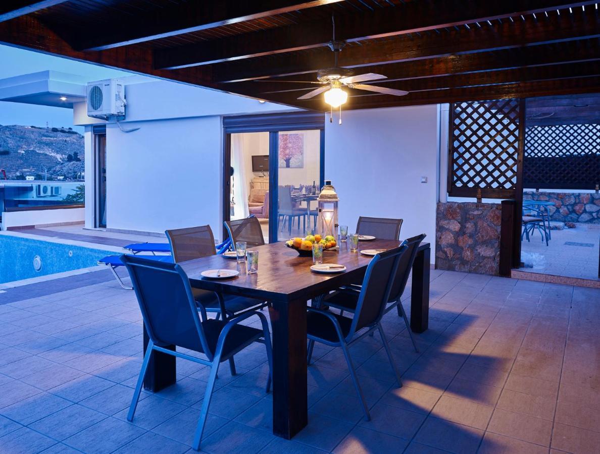 Villa Tamara Vlicha  Bagian luar foto